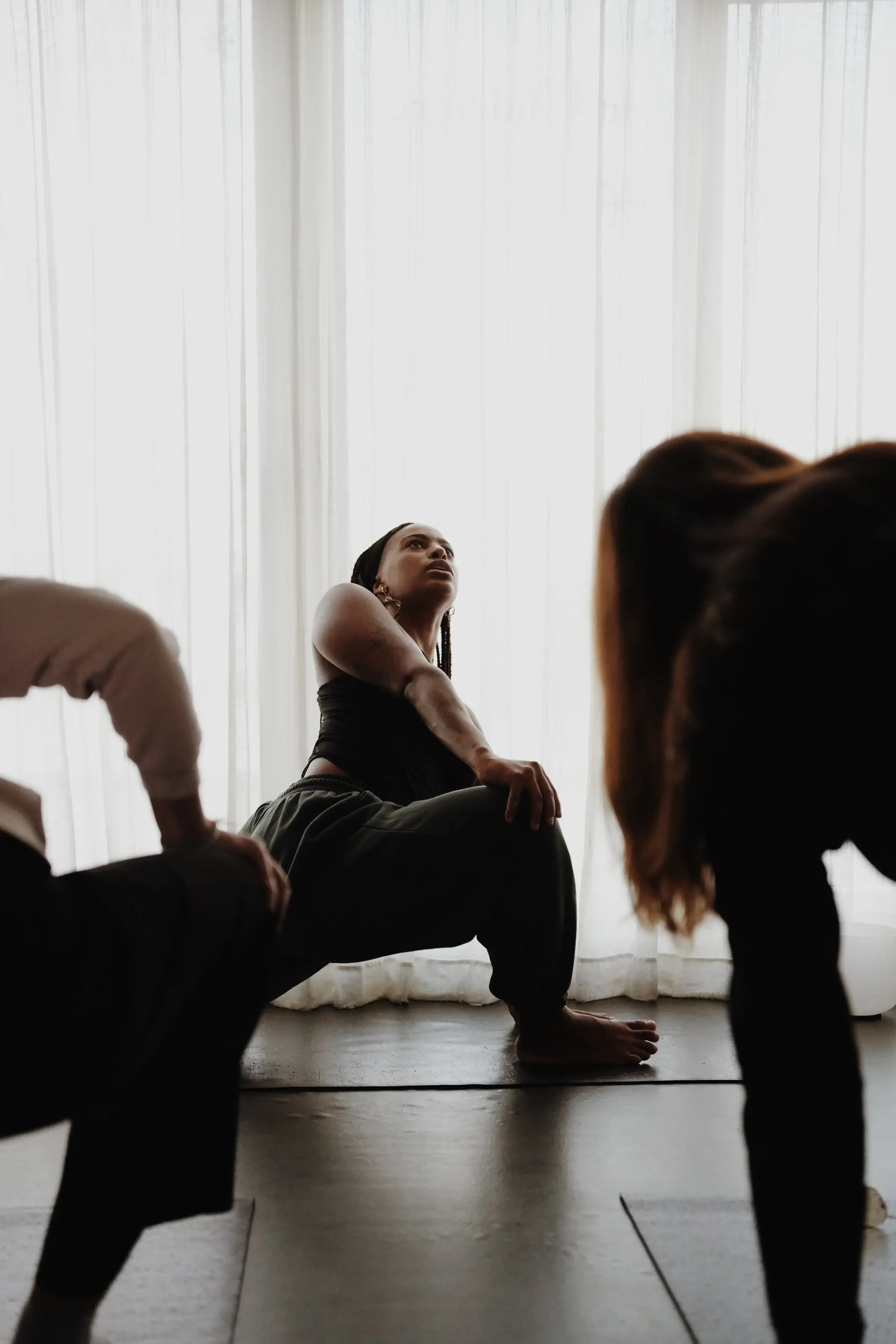 Cours yoga ORA Studio